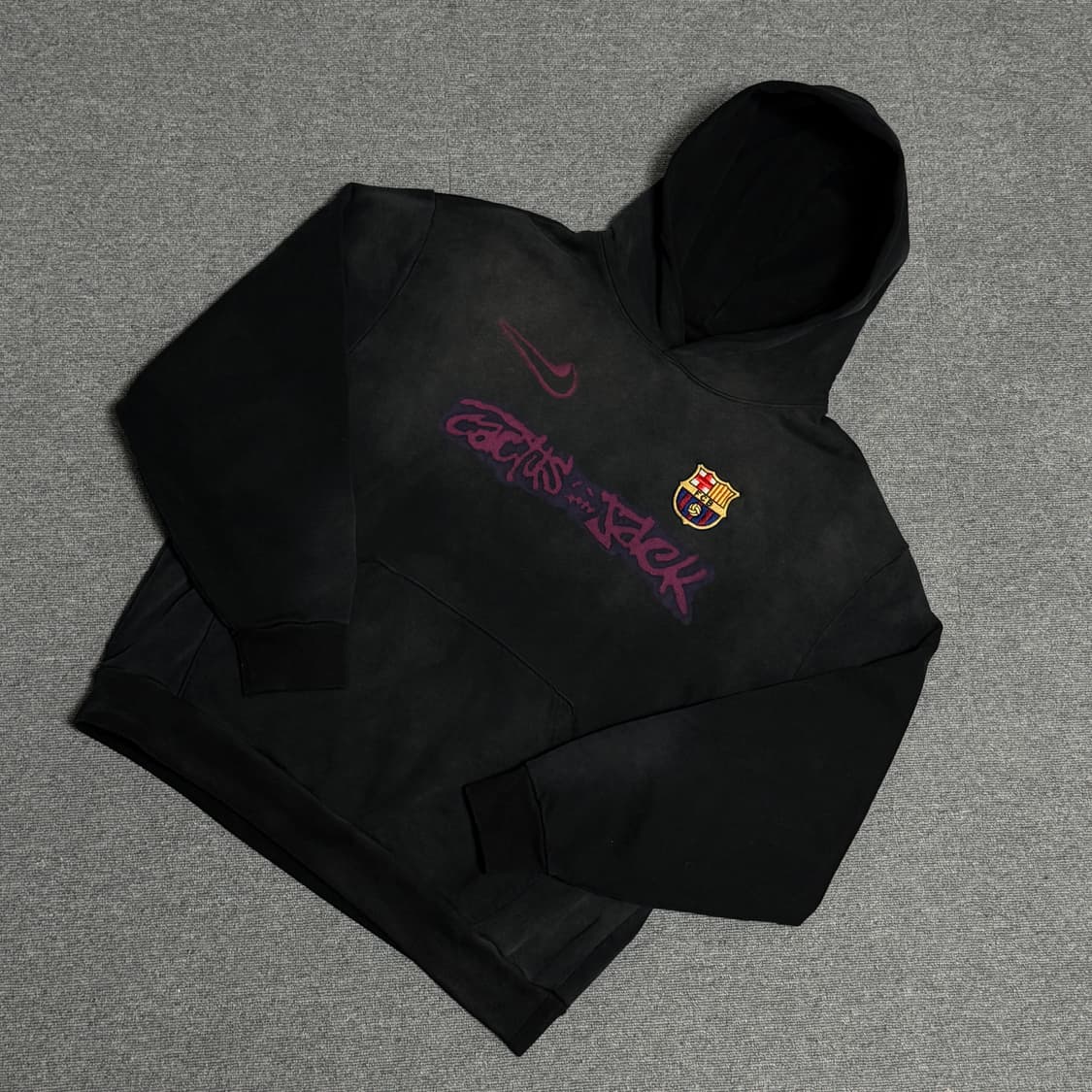나이키 x 트래비스 스캇 FC 바르셀로나 후드티 상품이미지1