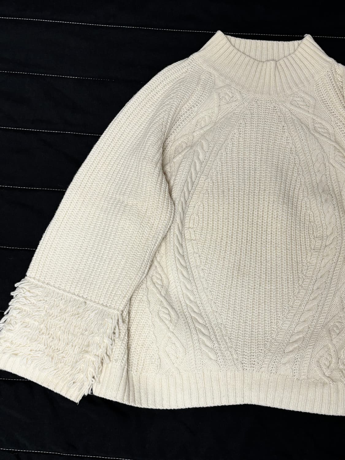 테슬 소매 짜임 니트 아이보리 상품이미지2