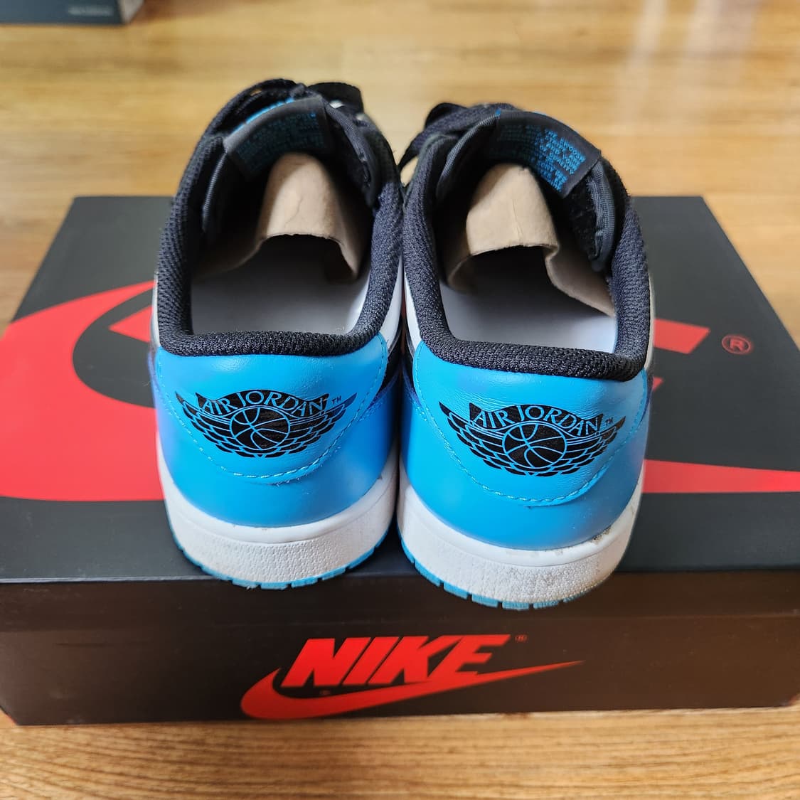 조던 1 레트로 로우 OG 블랙 앤 다크 파우더 블루 265 사이즈 상품이미지3