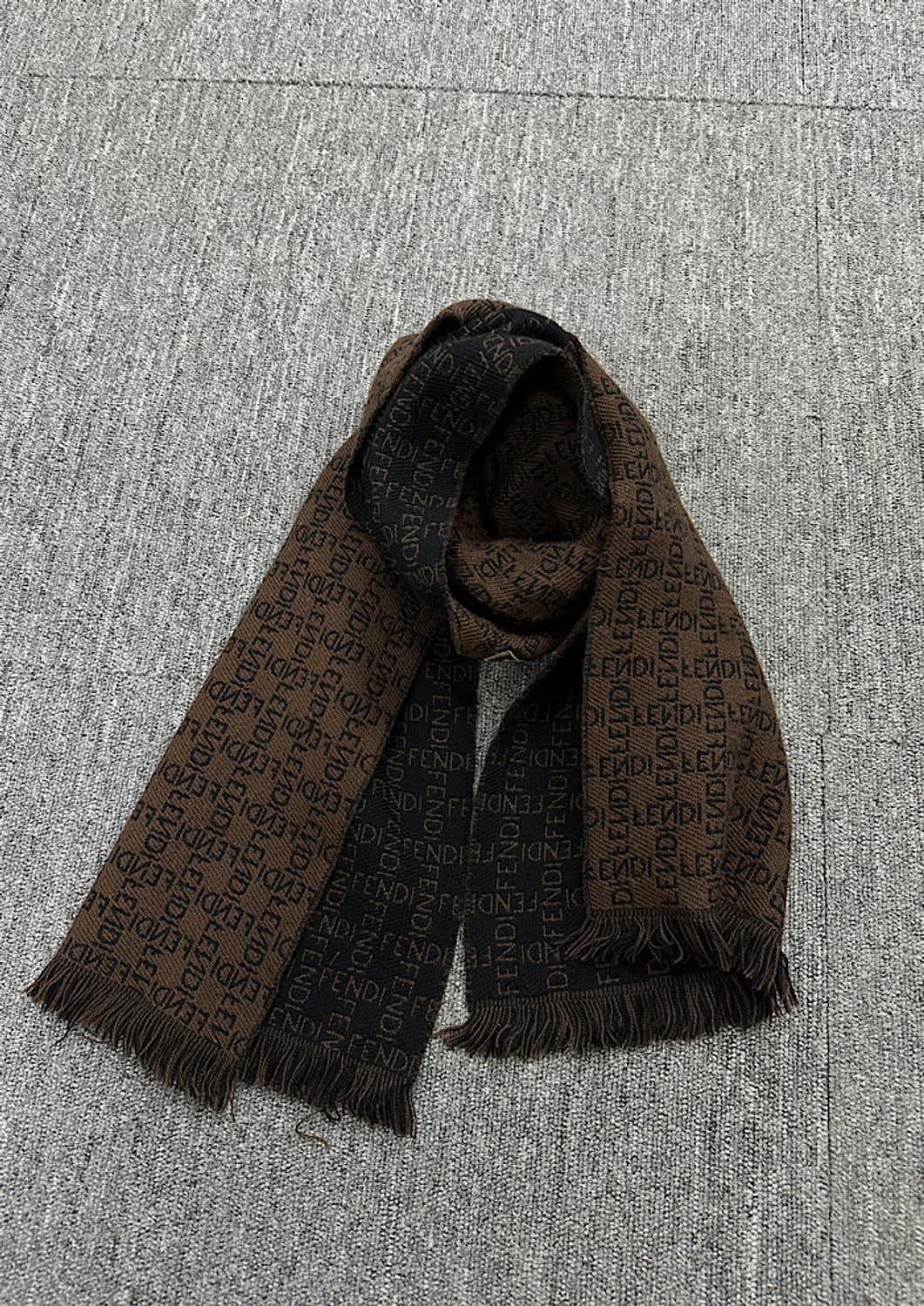 펜디 머플러  상품이미지1