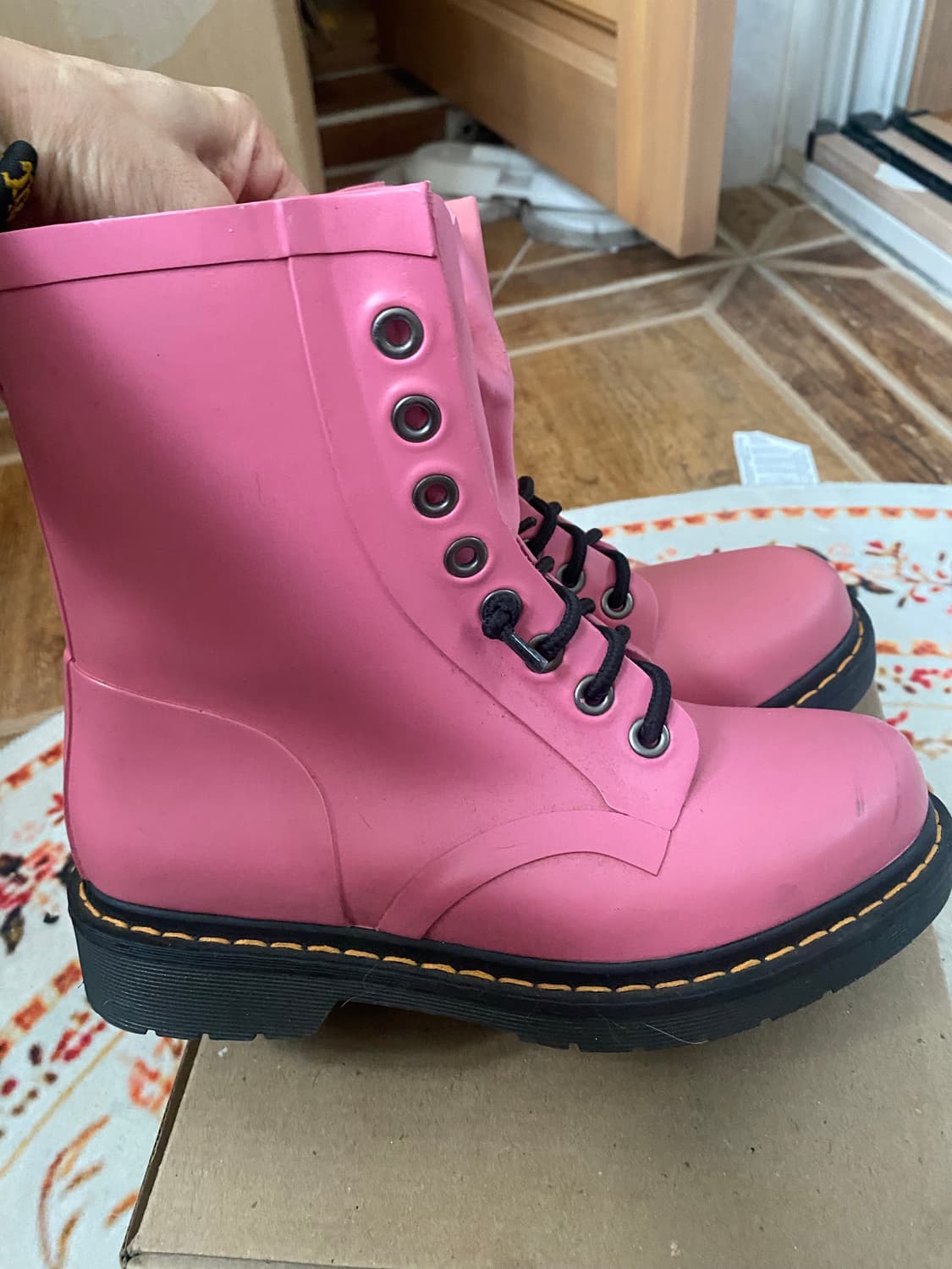 닥터마틴 핑크 레인부츠 상품이미지1