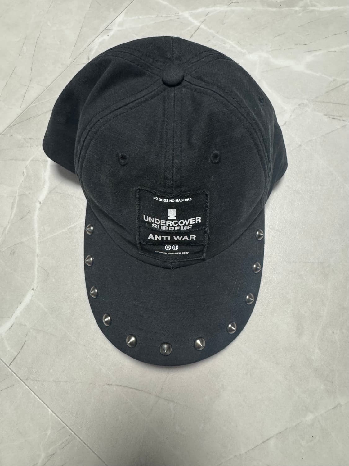 슈프림x언더커버 스터드 6 패널 블랙 23ss 상품이미지2