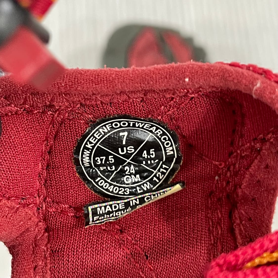 696) KEEN 킨 샌들 240mm 상품이미지5