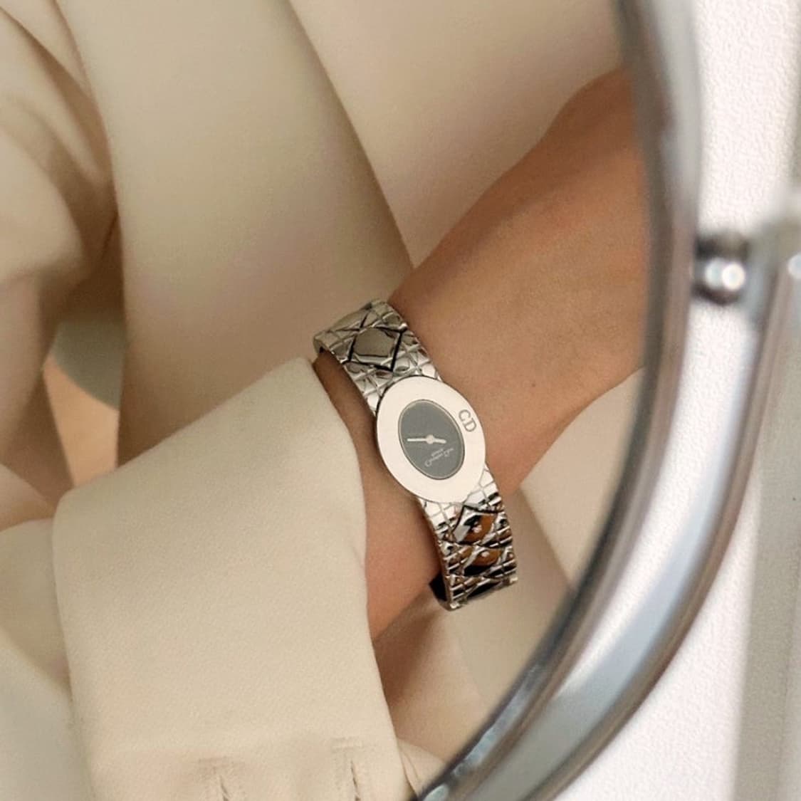 [디올 시계] 디올 레이디 까나쥬 메탈 워치 상품이미지4