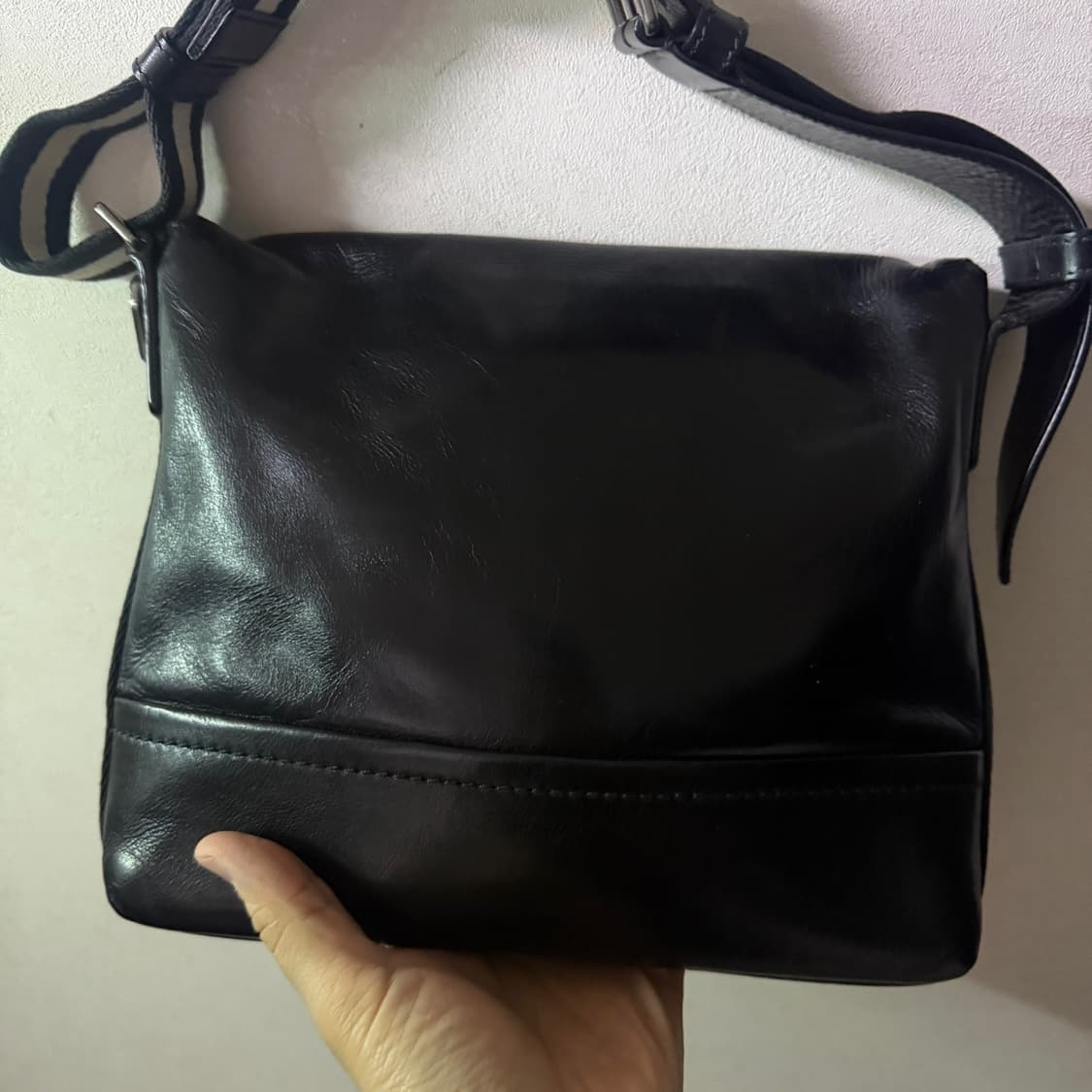 발리 남성 사각 가죽 크로스백 블랙 상품이미지6