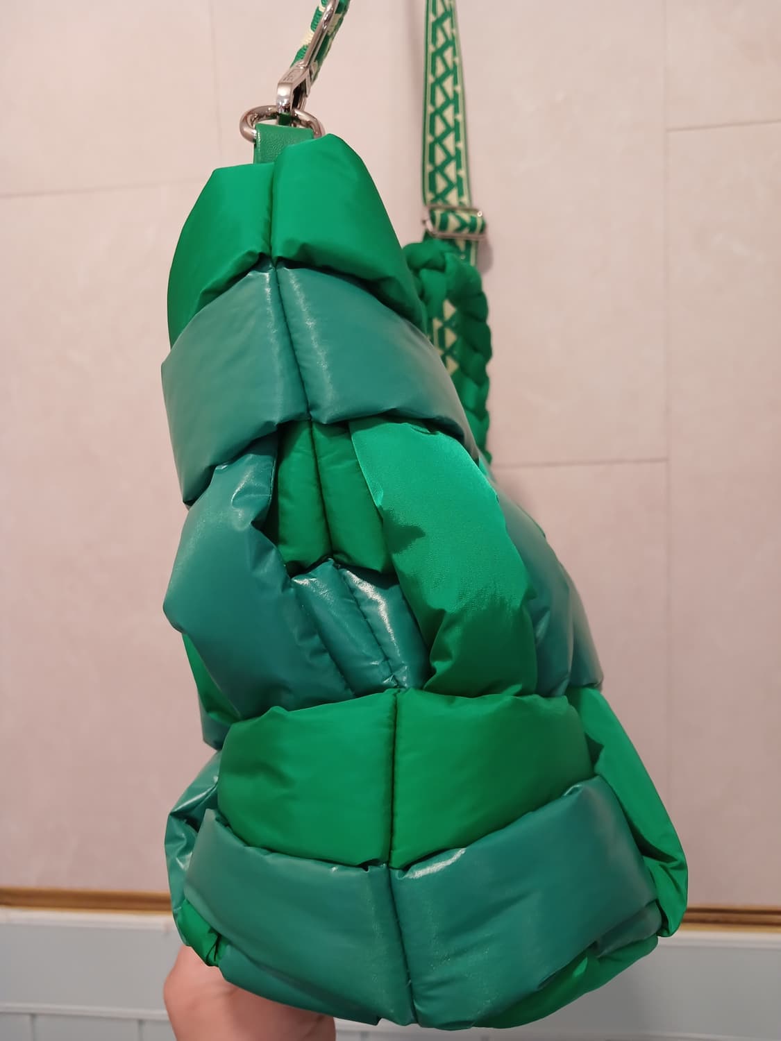 베네통 정품 여성 퀼팅 패딩 가방 상품이미지3