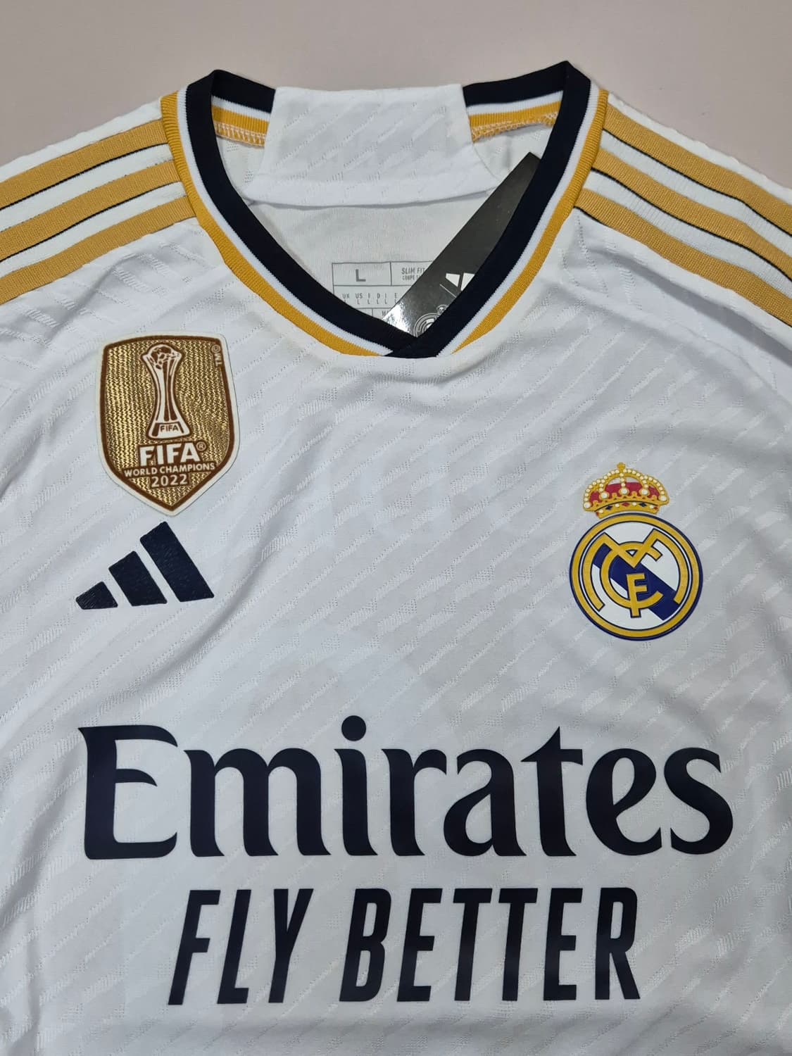 24-25 레알마드리드 홈 모드리치 유니폼 L(마킹불량) 상품이미지3