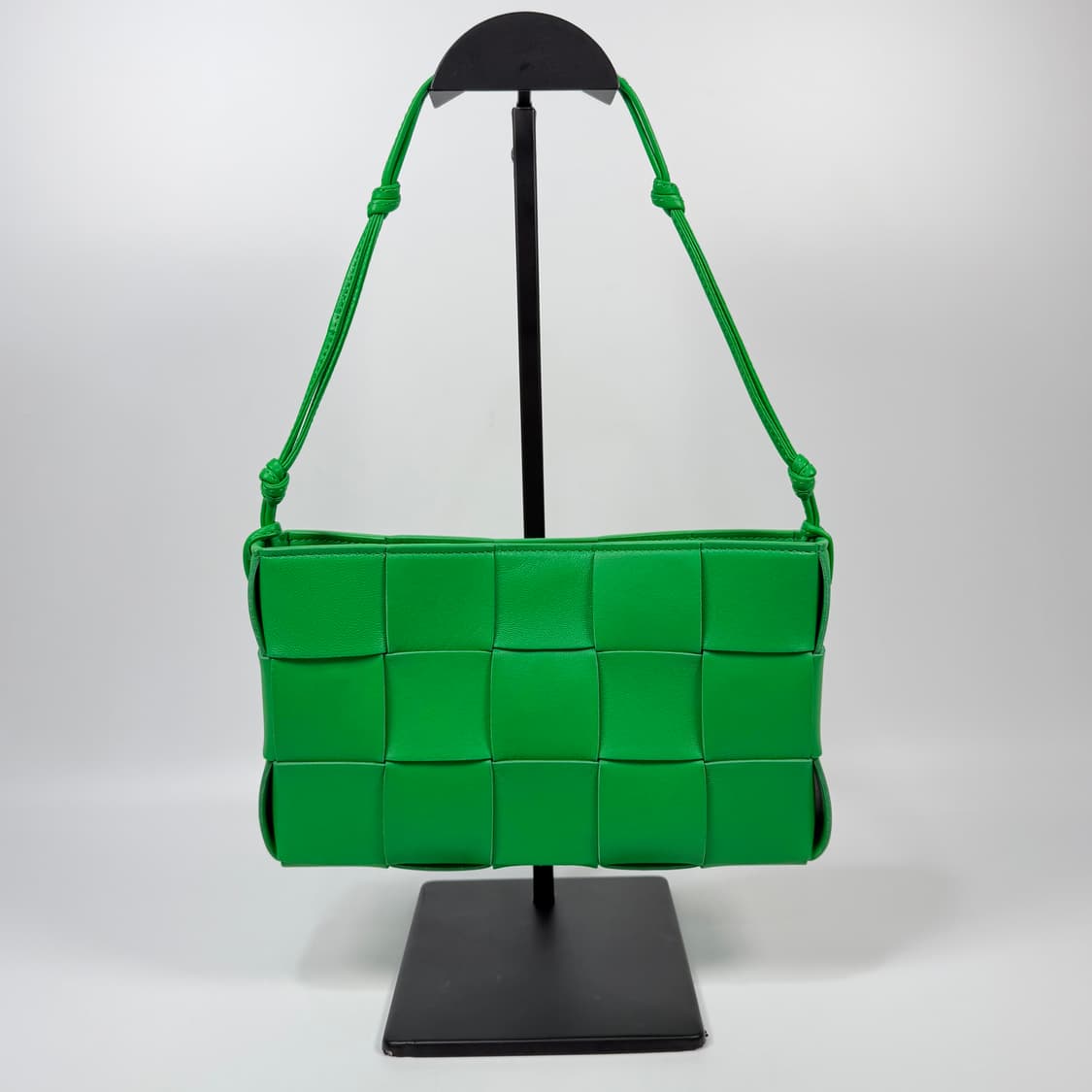 보테가베네타 인트레치아토 카세트 숄더백 상품이미지2