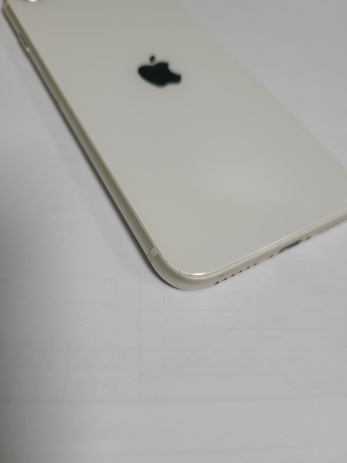 아이폰 se3 화이트 128g 한국판 배터리85 상품이미지8