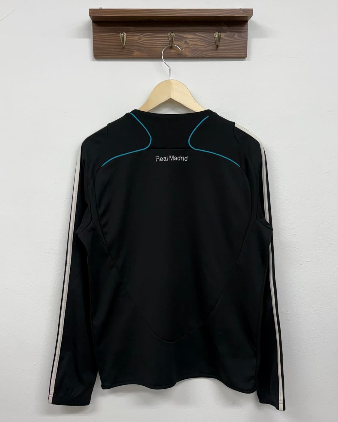 [105] 아디다스 레알마드리드 올드 유니폼 드릴탑 트레이닝 져지 상품이미지3