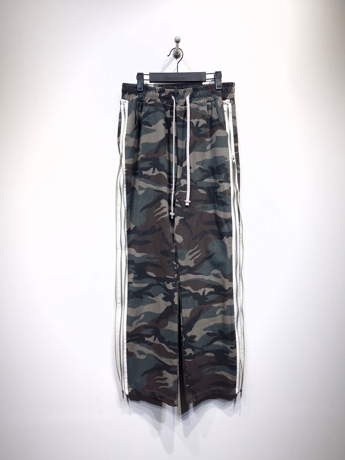 [새상품]CLACO 클라코 코튼 트윈 사이드라인 지퍼팬츠 상품이미지3