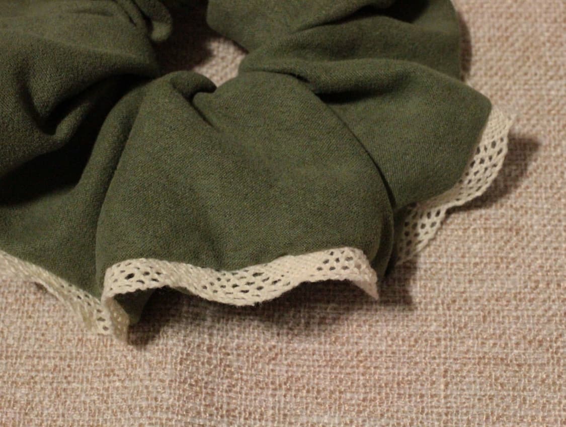 핸드메이드 빈티지 업사이클링 초록색 스웨이드 스크런치 상품이미지2