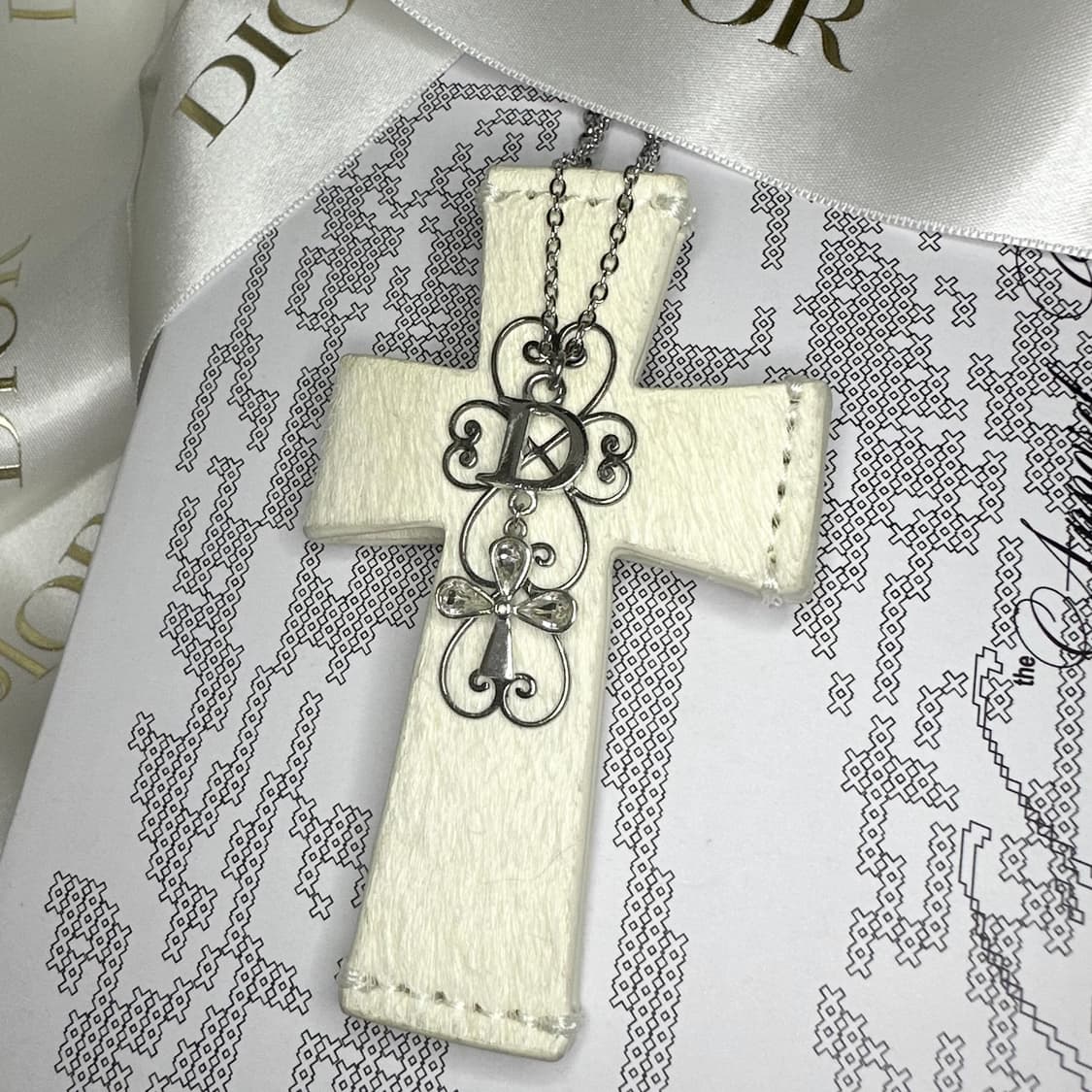 디올 D클로버 목걸이 상품이미지2