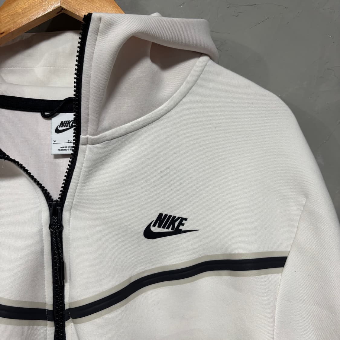 나이키 신형 테크팩 후드집업 화이트 상품이미지4