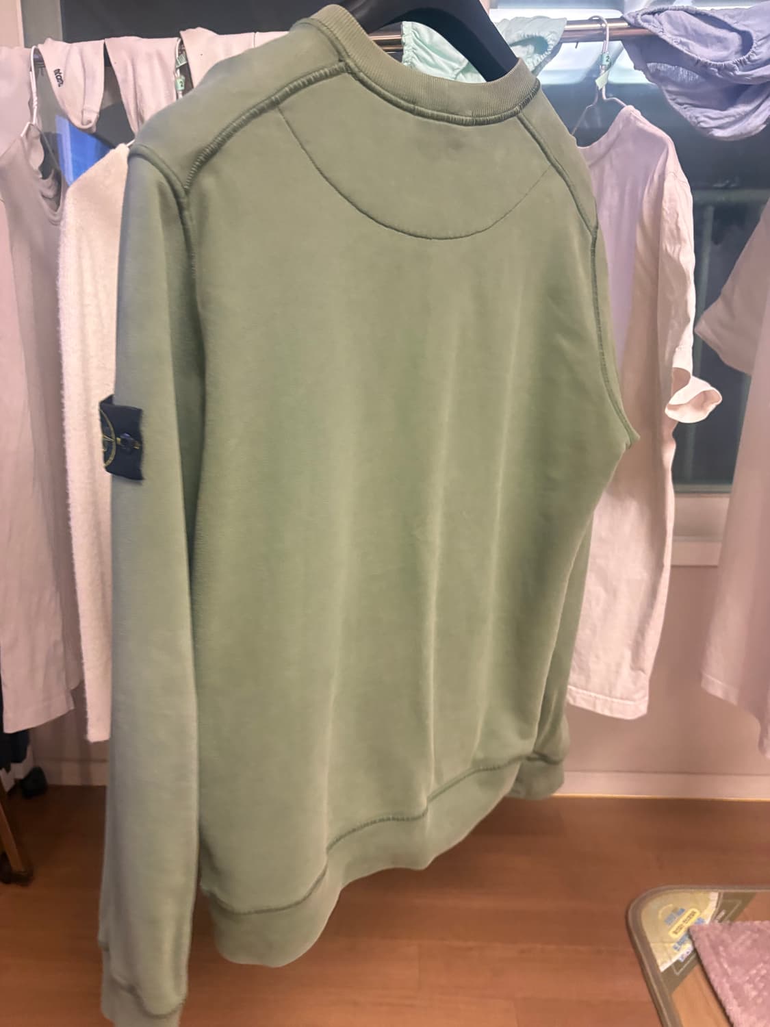 스톤아일랜드 맨투맨 카키 상품이미지3