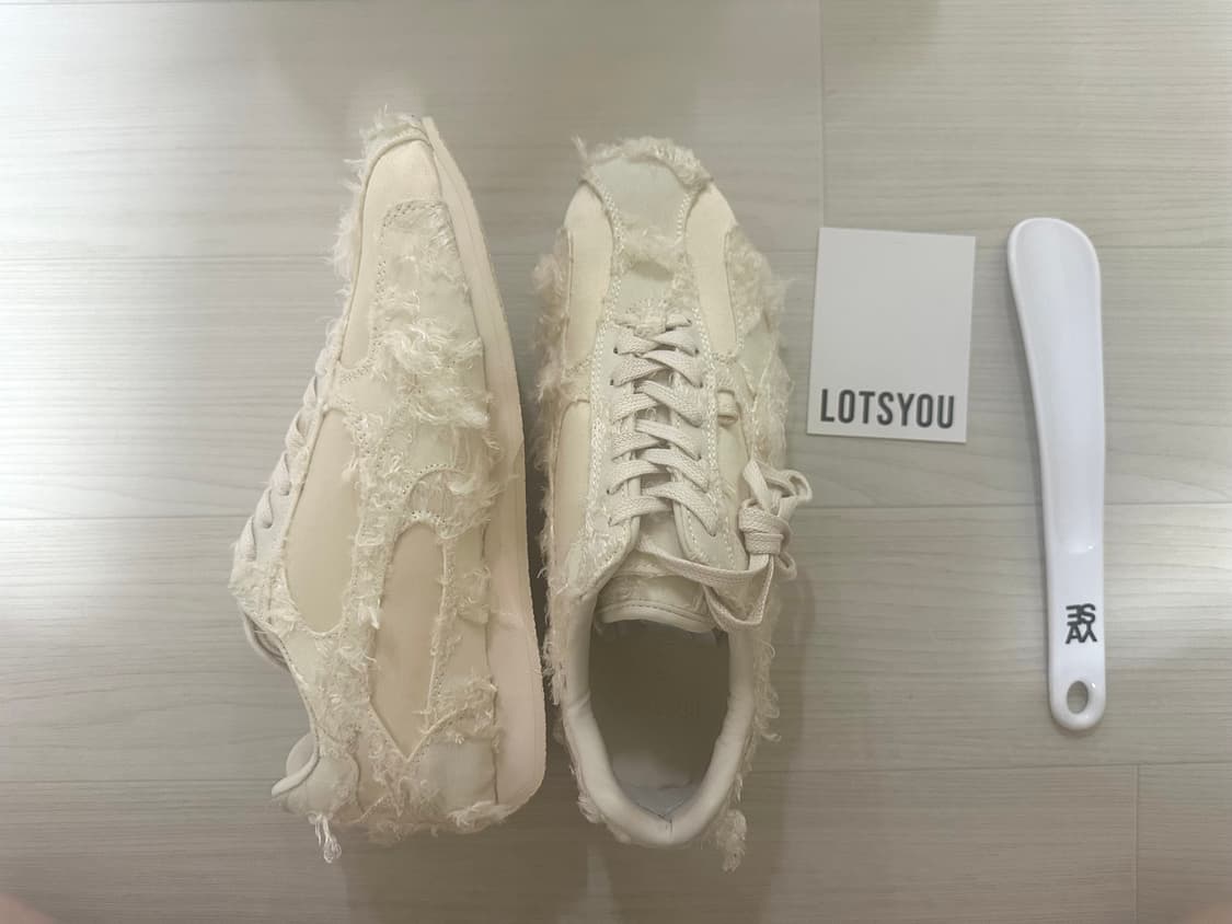 라츠유 야세 콜라보 스니커즈 상품이미지1