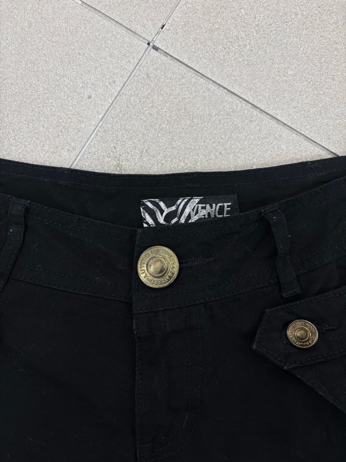 스터드 포켓 반바지 상품이미지2