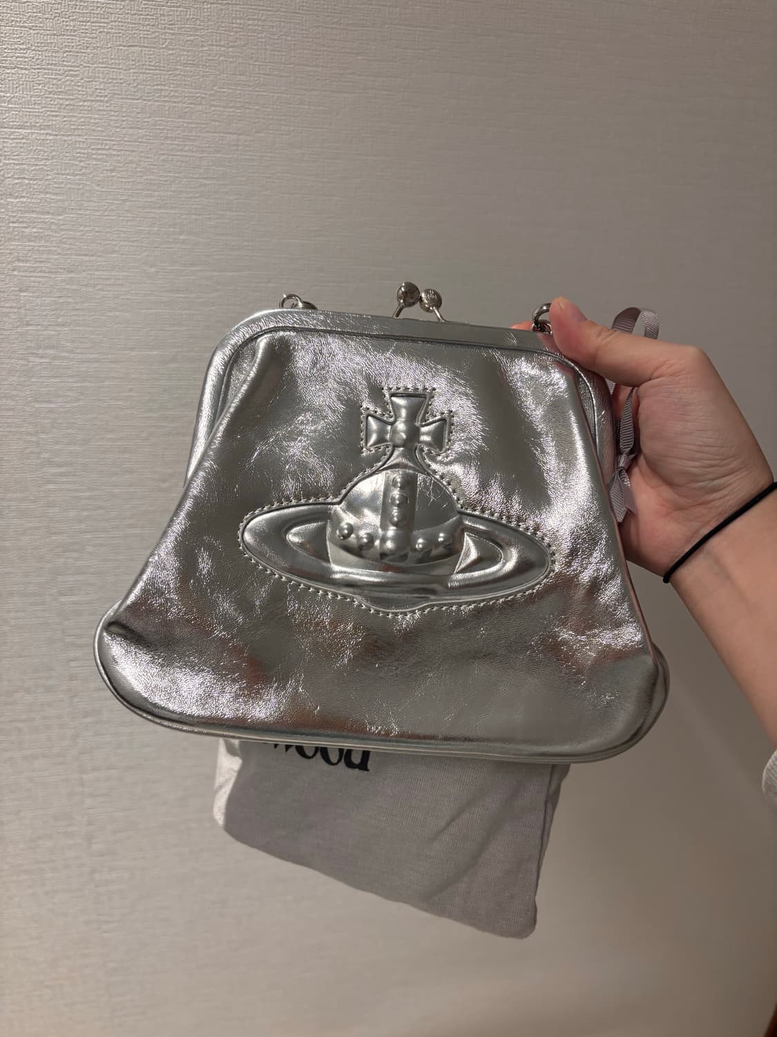 비비안웨스트우드 펄스백 실버 상품이미지1