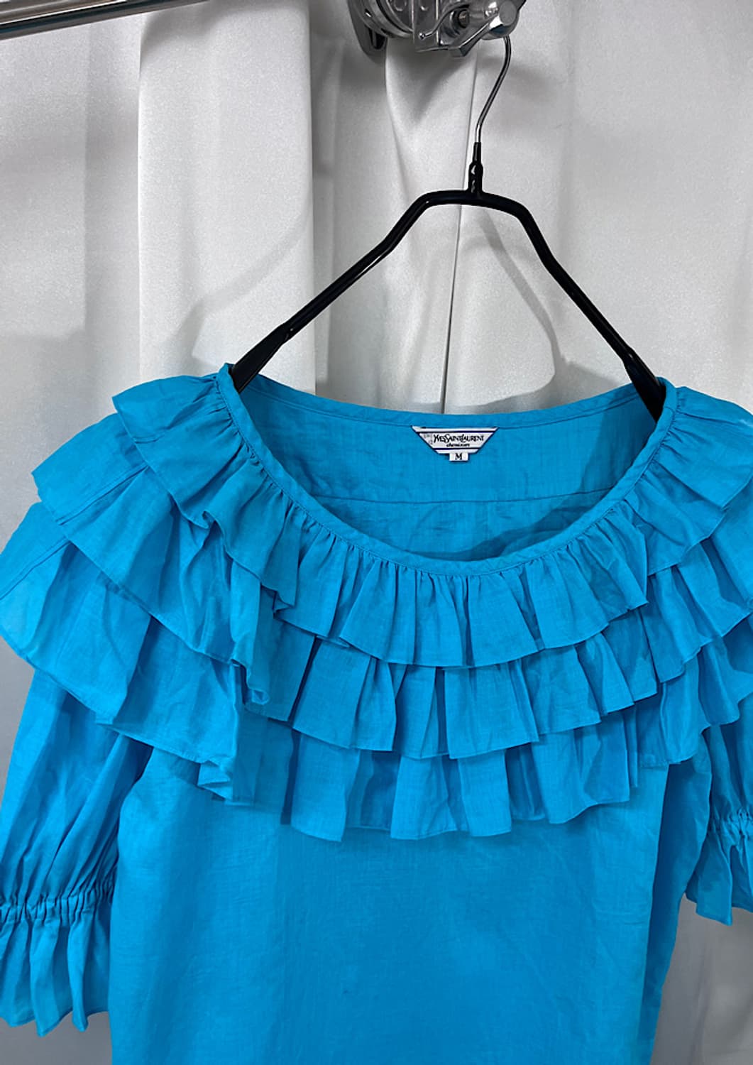YVES SAINT LAURENT 상품이미지2