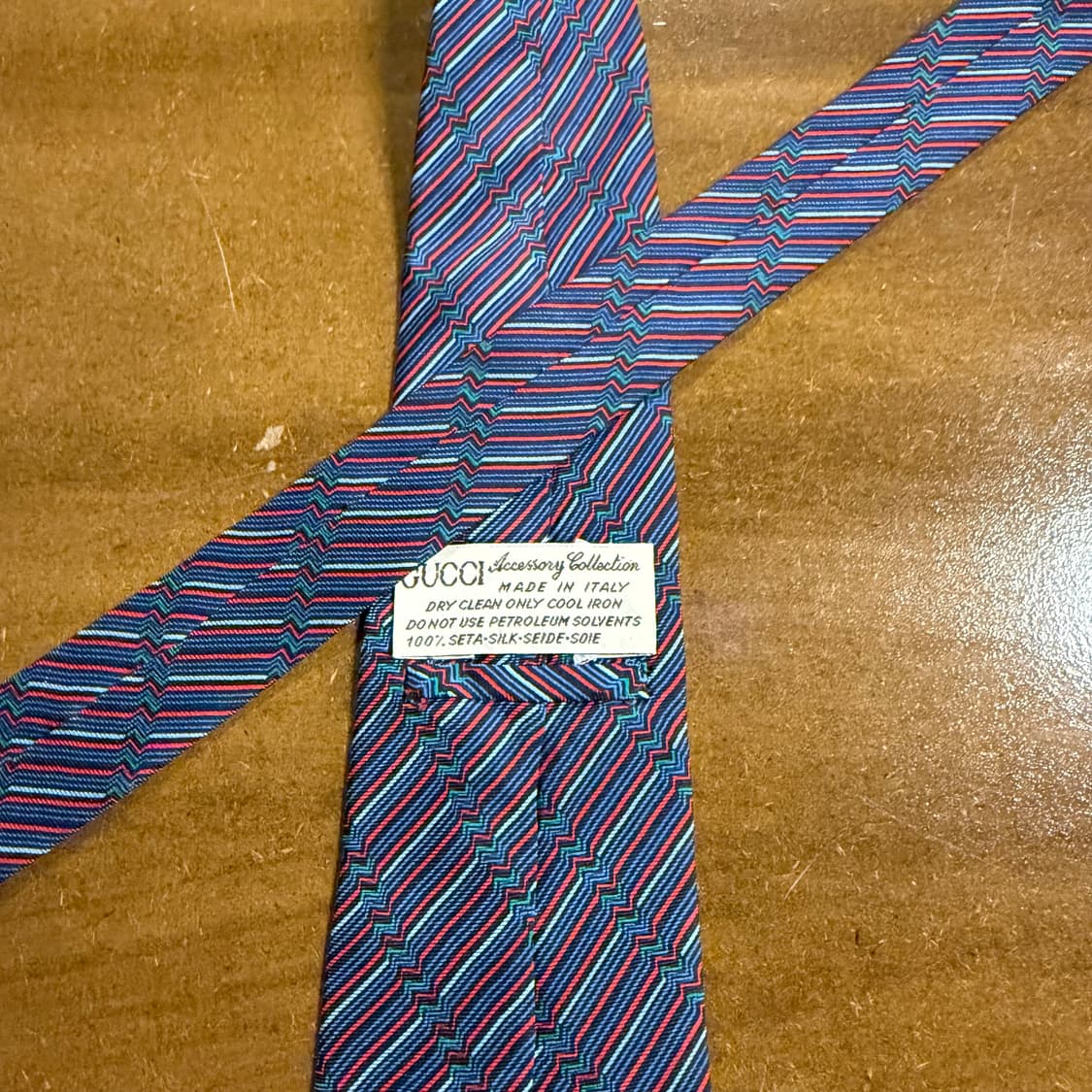 구찌 GUCCI 네이비 멀티 스트라이프 실크 넥타이 상품이미지2