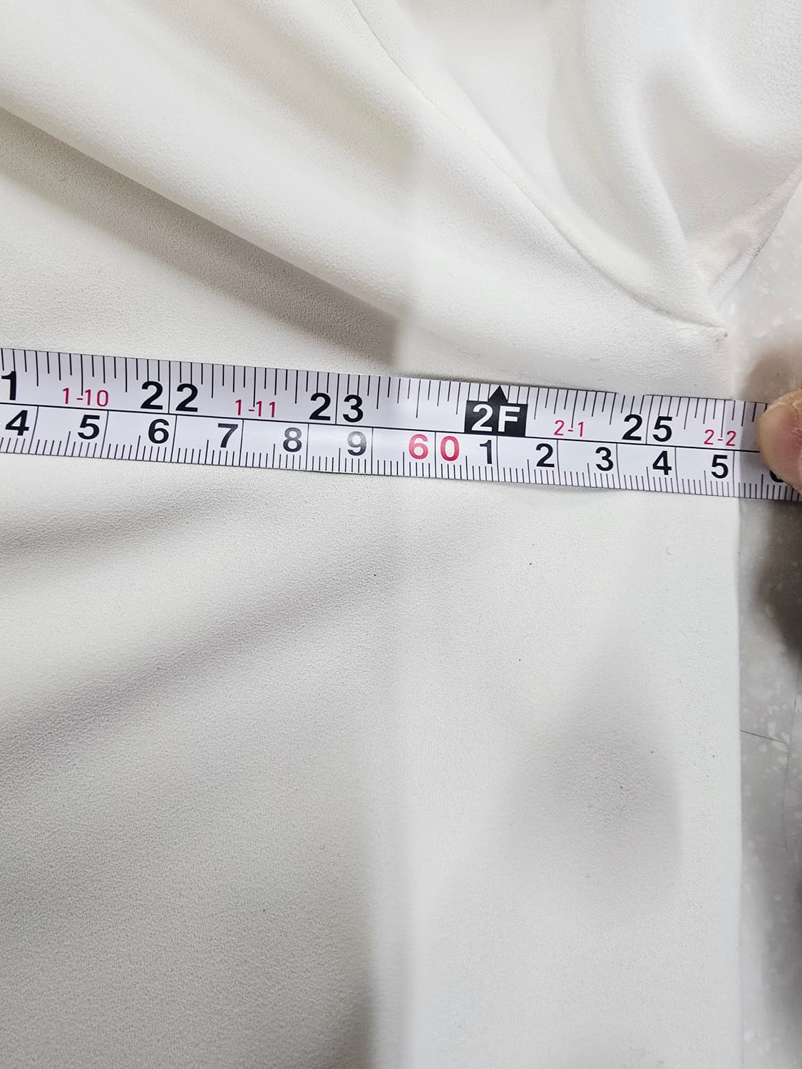 럭키슈에뜨 프릴 카라 아이보리 블라우스 상품이미지6