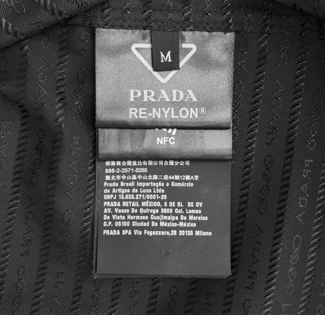 [M] 프라다 남성 리나일론 삼각로고 멀티로고 집업 반팔 셔츠 자켓 블랙 상품이미지8