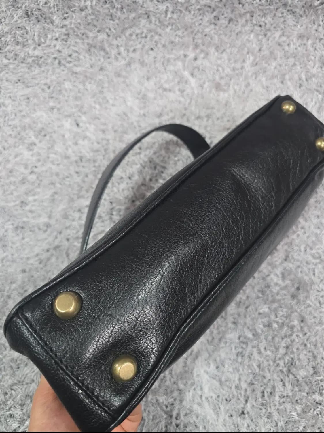 마크제이콥스 레더 숄더백 상품이미지5