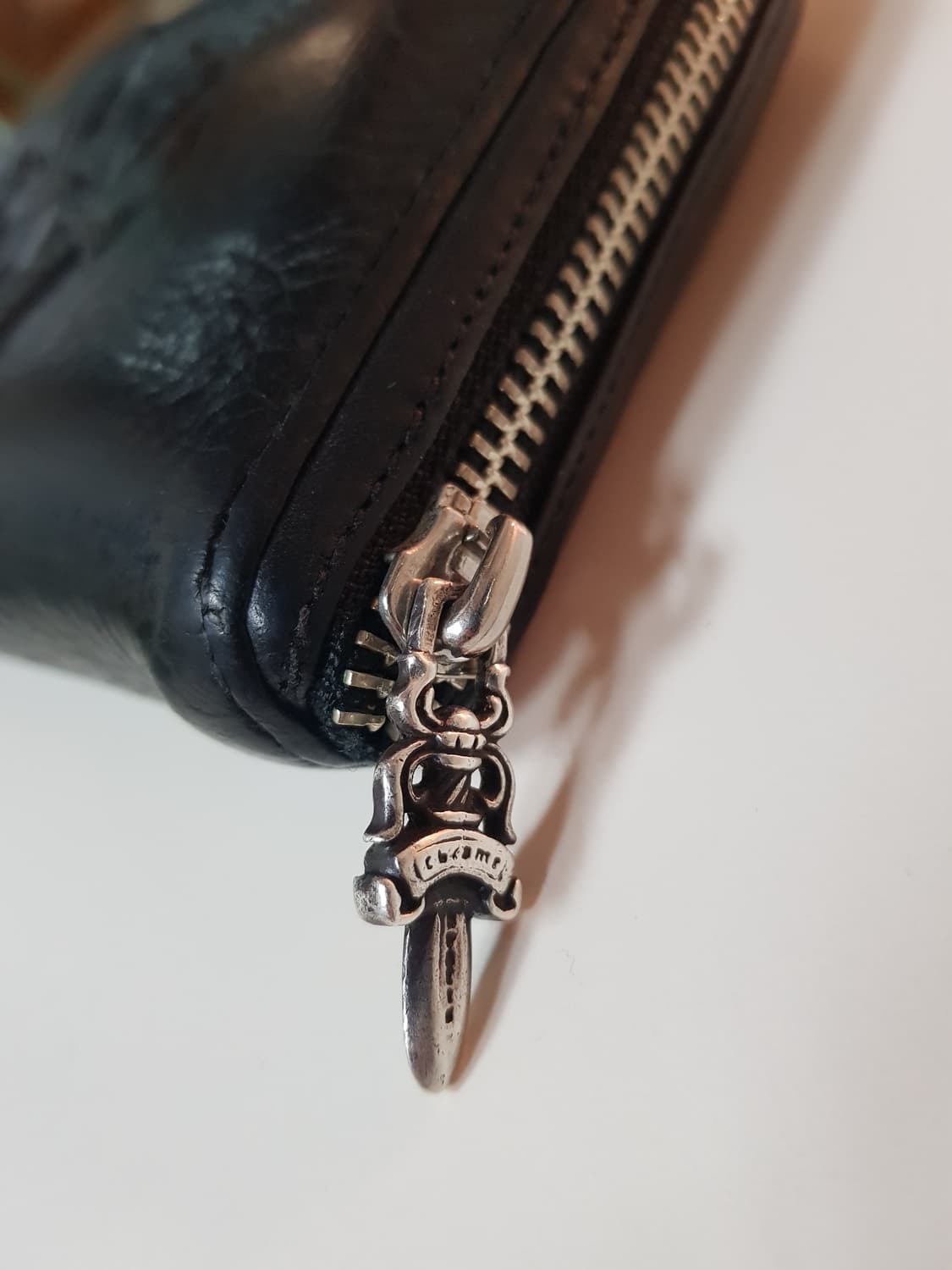 크롬하츠 트리플 크로스 레더 패치 장지갑 상품이미지4