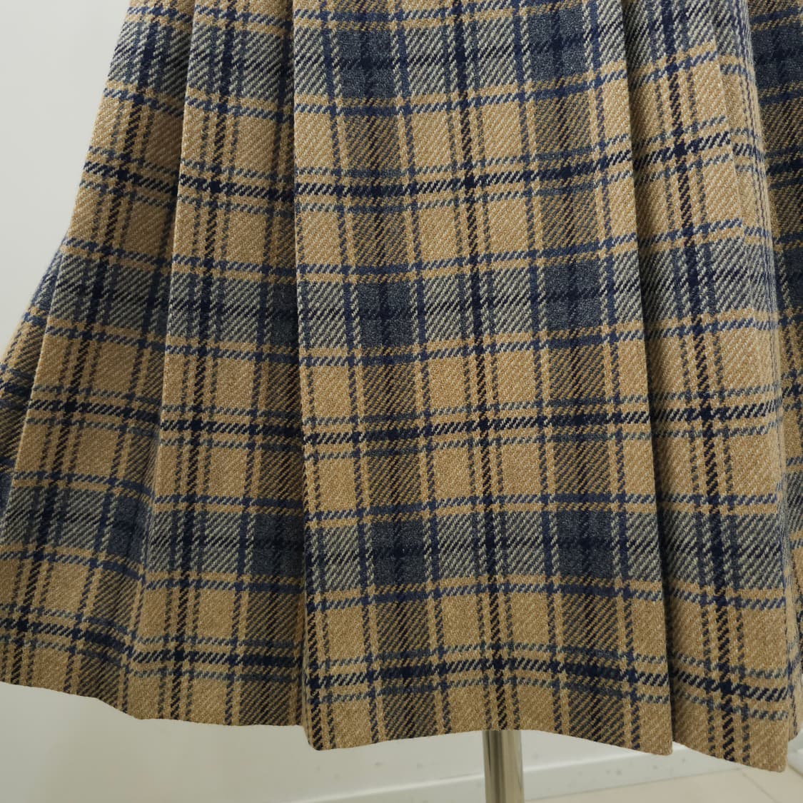 DAKS 모 혼방 체크 플리츠 베이지 미디스커트 일본빈티지 상품이미지6