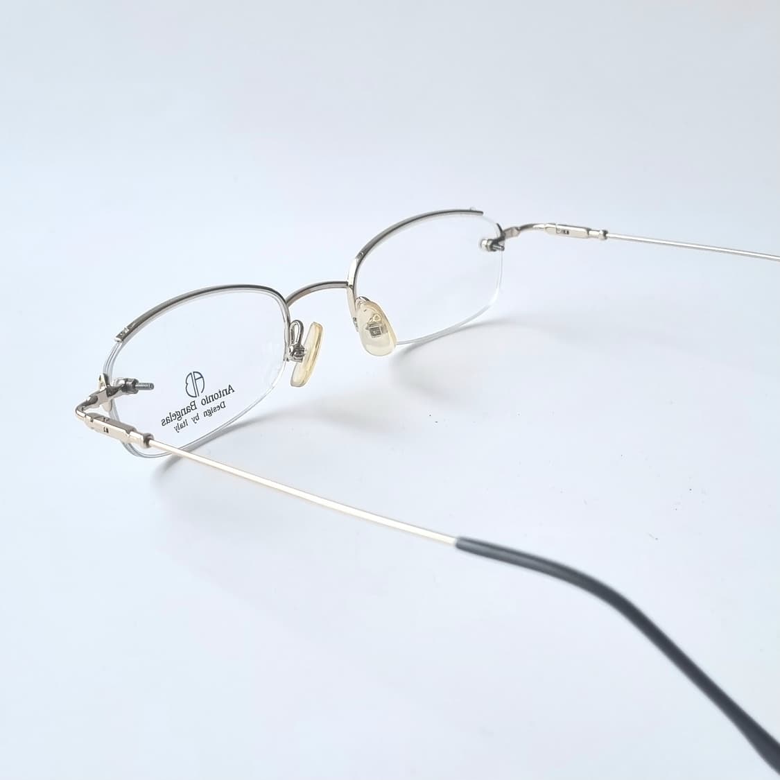 데드스탁 무테 느낌의 라운드사각 반무테 안경테  484 상품이미지5