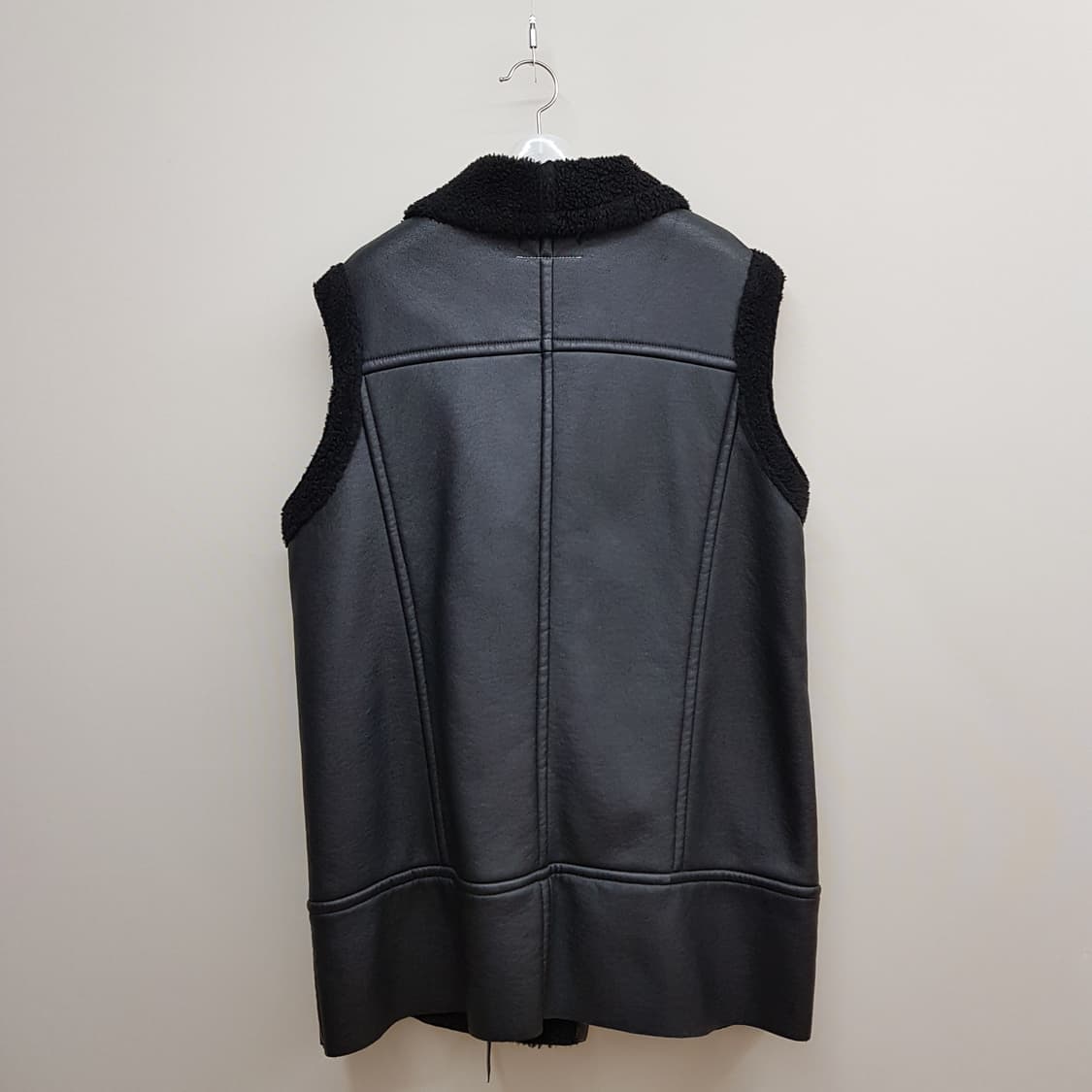 MM6 메종마르지엘라  에코무스탕 지퍼 베스트 42사이즈 상품이미지5