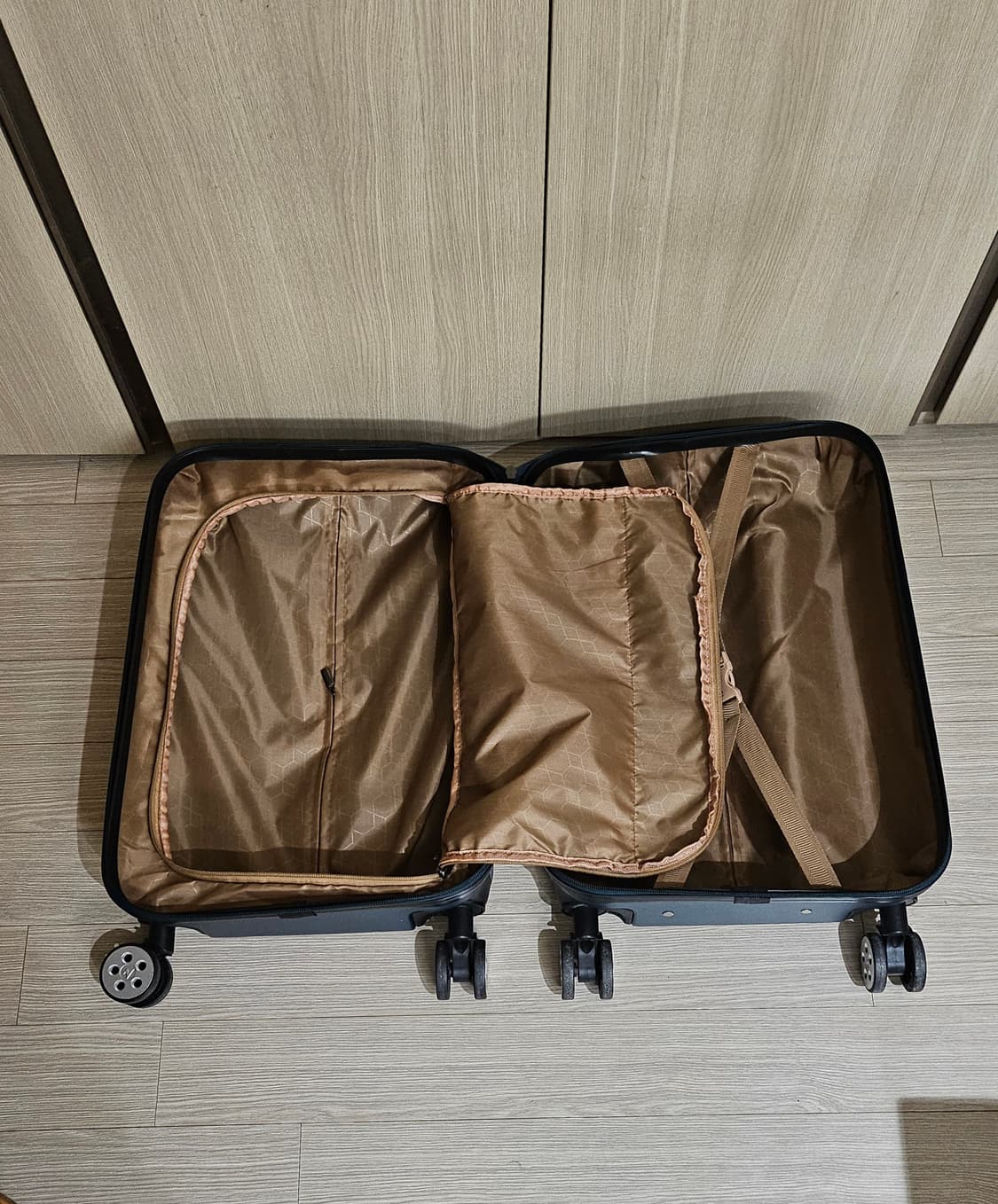 (미상용새상품)마모트 예쁜 형광청록 여행용 기내용 하드캐리어 20인치 상품이미지7