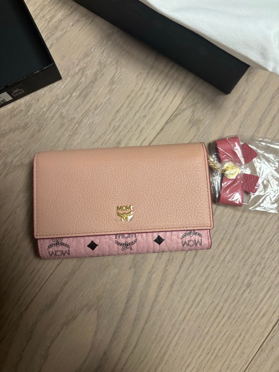 MCM 핑크 지갑 (갸루 강추) 상품이미지1