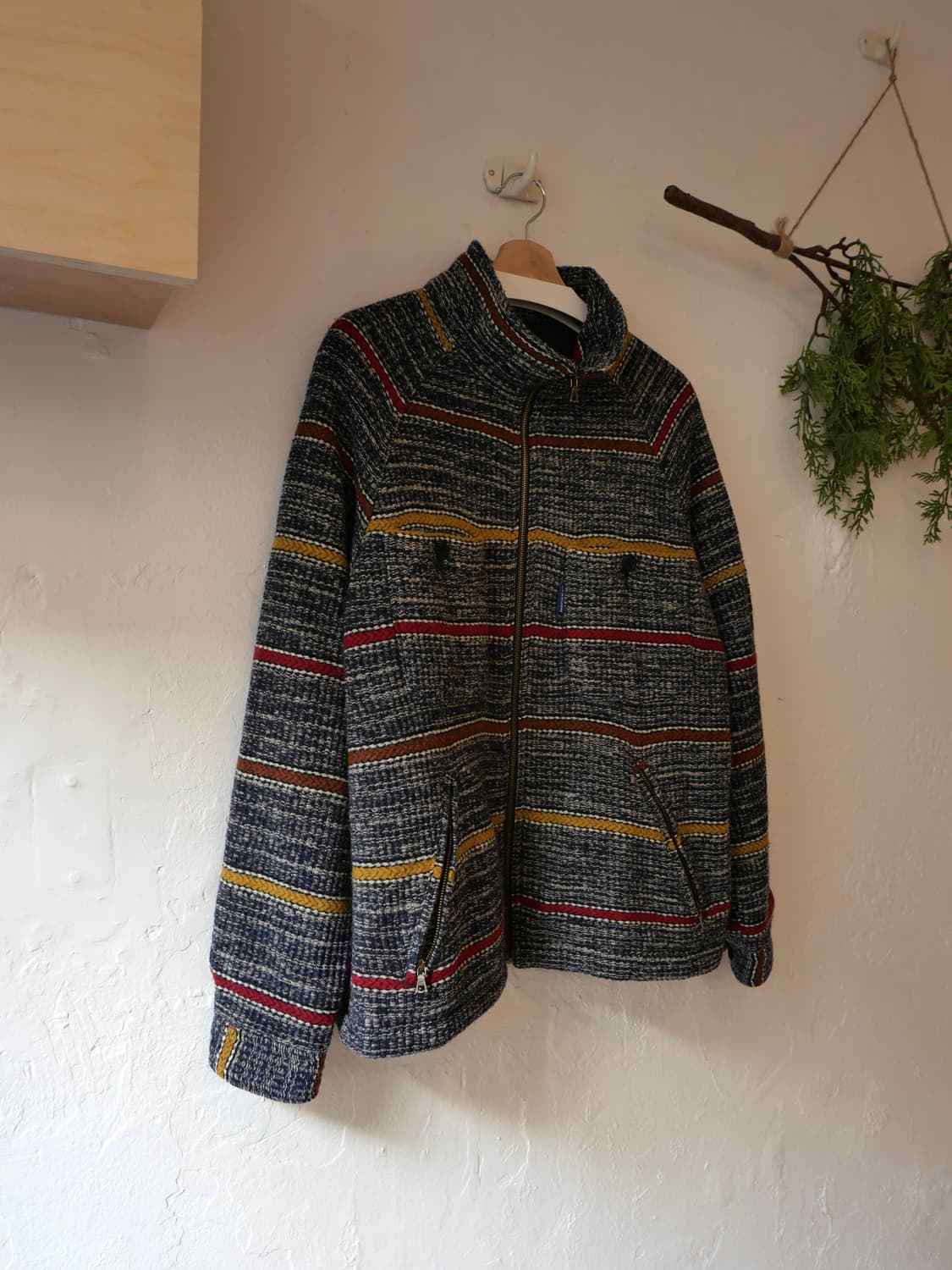 나이젤 카본 스트라이프 퀄티드 집업 자켓 상품이미지4