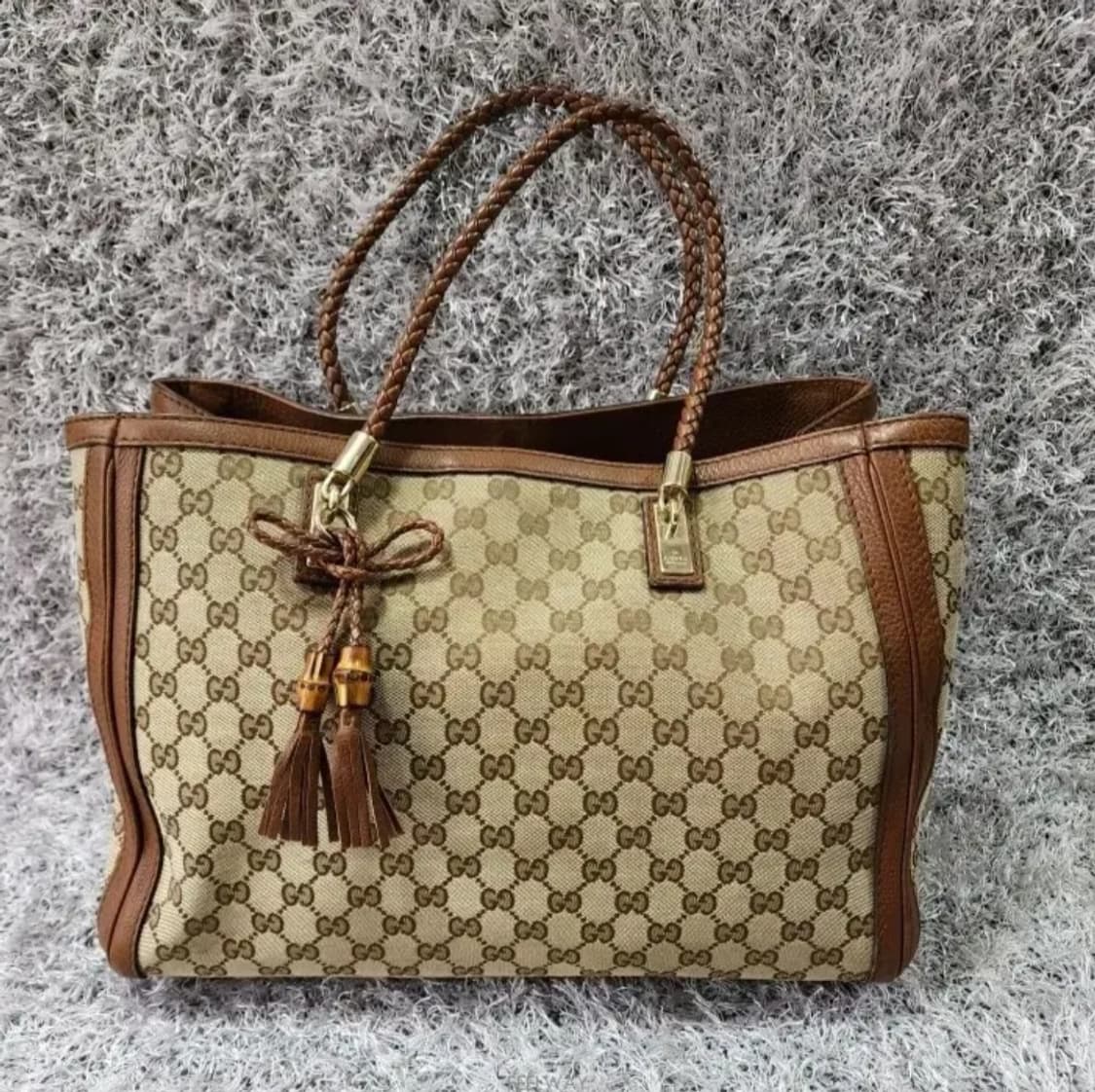 구찌 GG 캔버스 숄더백 상품이미지1