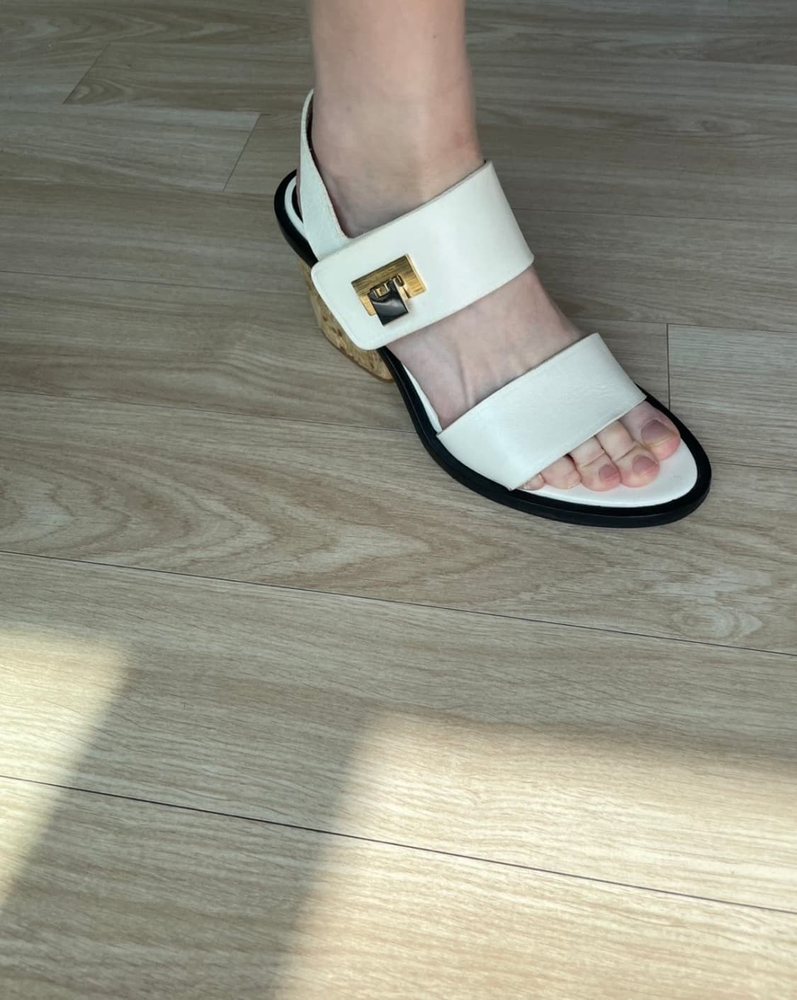 발렌시아가 가죽 샌들 상품이미지3