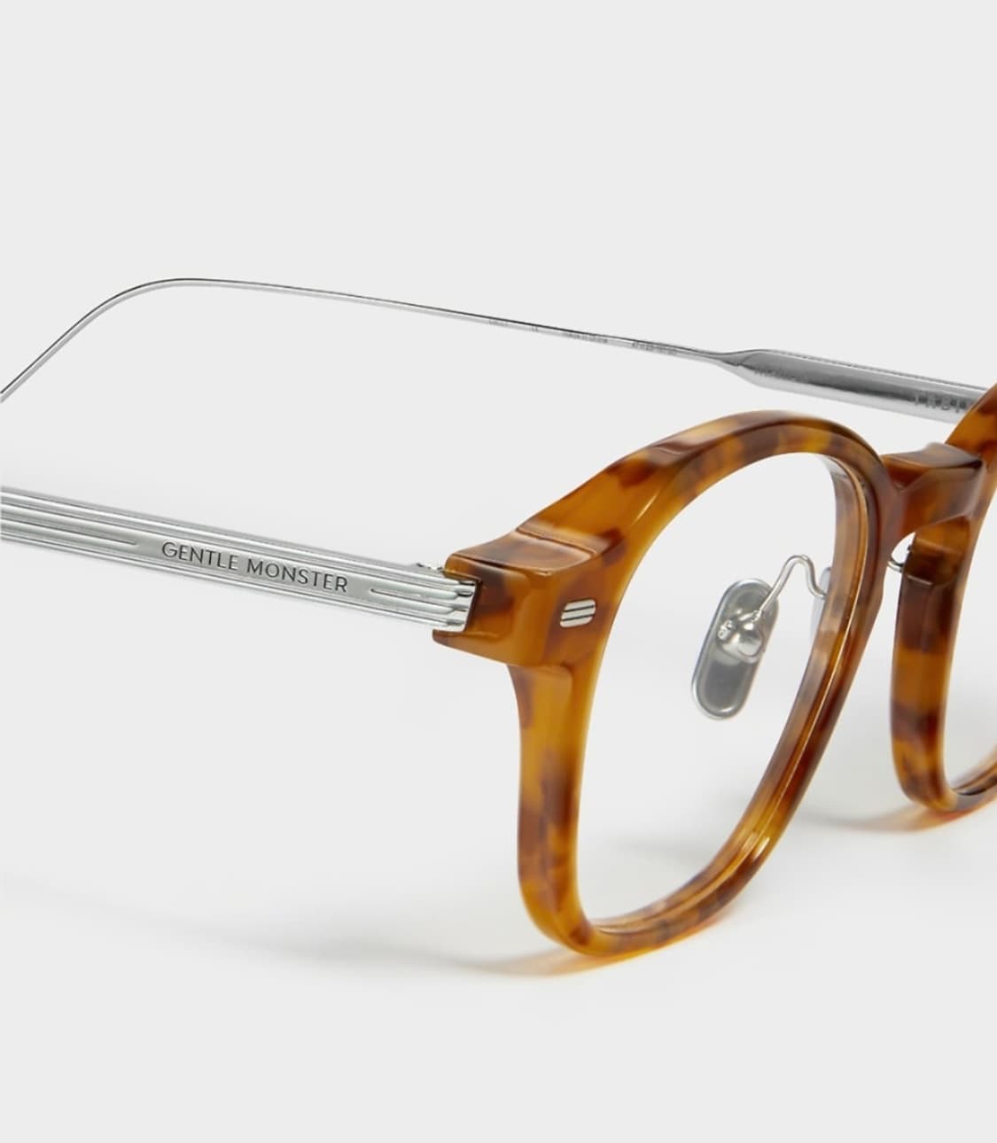 젠틀몬스터 타비 L1 TABIE 안경테 호피 단종 상품이미지3