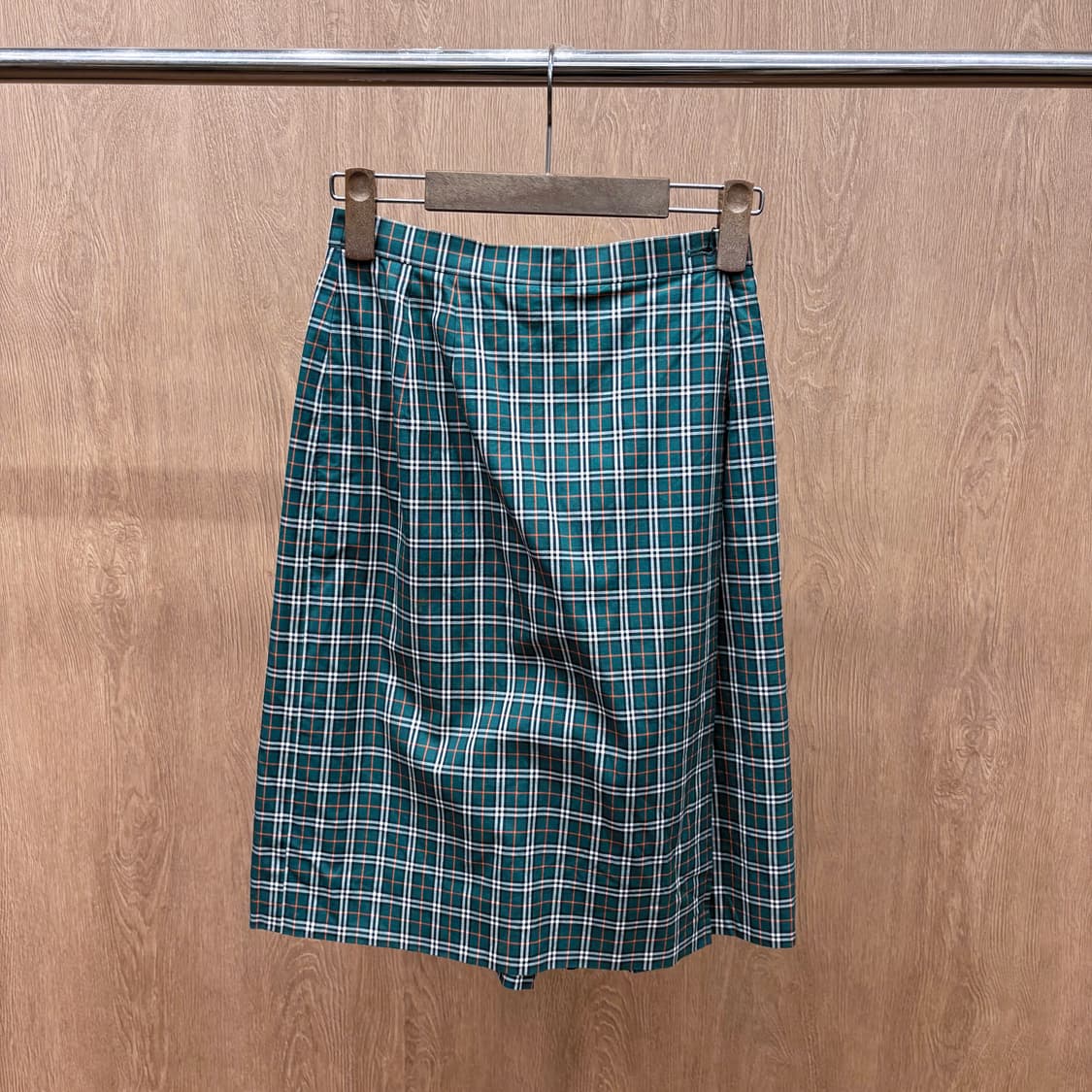 버버리 7부 팬츠 체크 패턴 겉감 덧댐 디테일 그린 상품이미지2