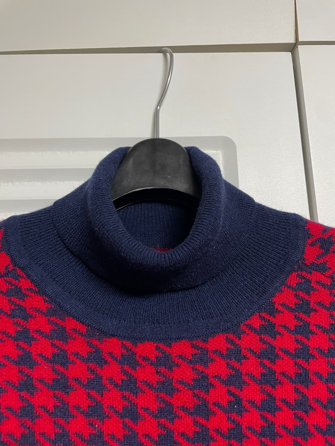 헤지스 폴라 니트 상품이미지3