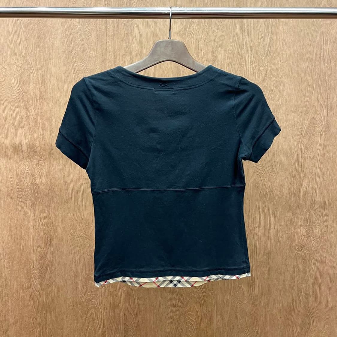 버버리 런던 반팔 티셔츠 배색 체크 레이어드 체스트 라인 디테일 네이비 상품이미지3