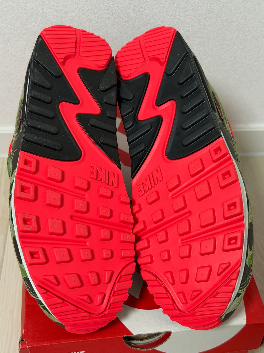 나이키 에어맥스 90 리버스 덕카모 상품이미지2