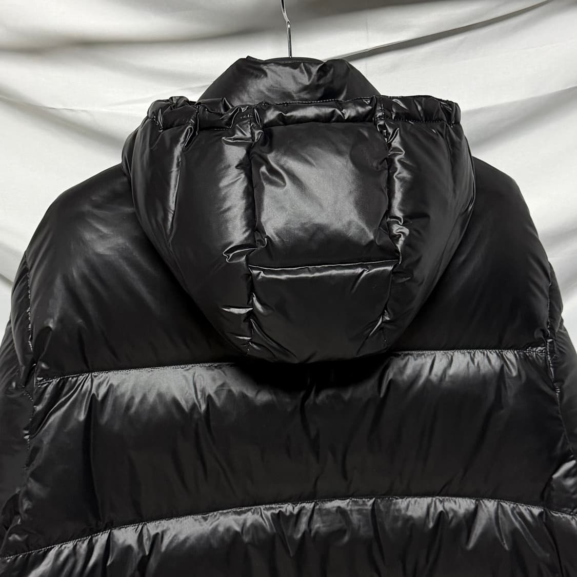 [S+급/오버핏XS] 프라다 삼각로고 후드 롱 패딩 상품이미지6