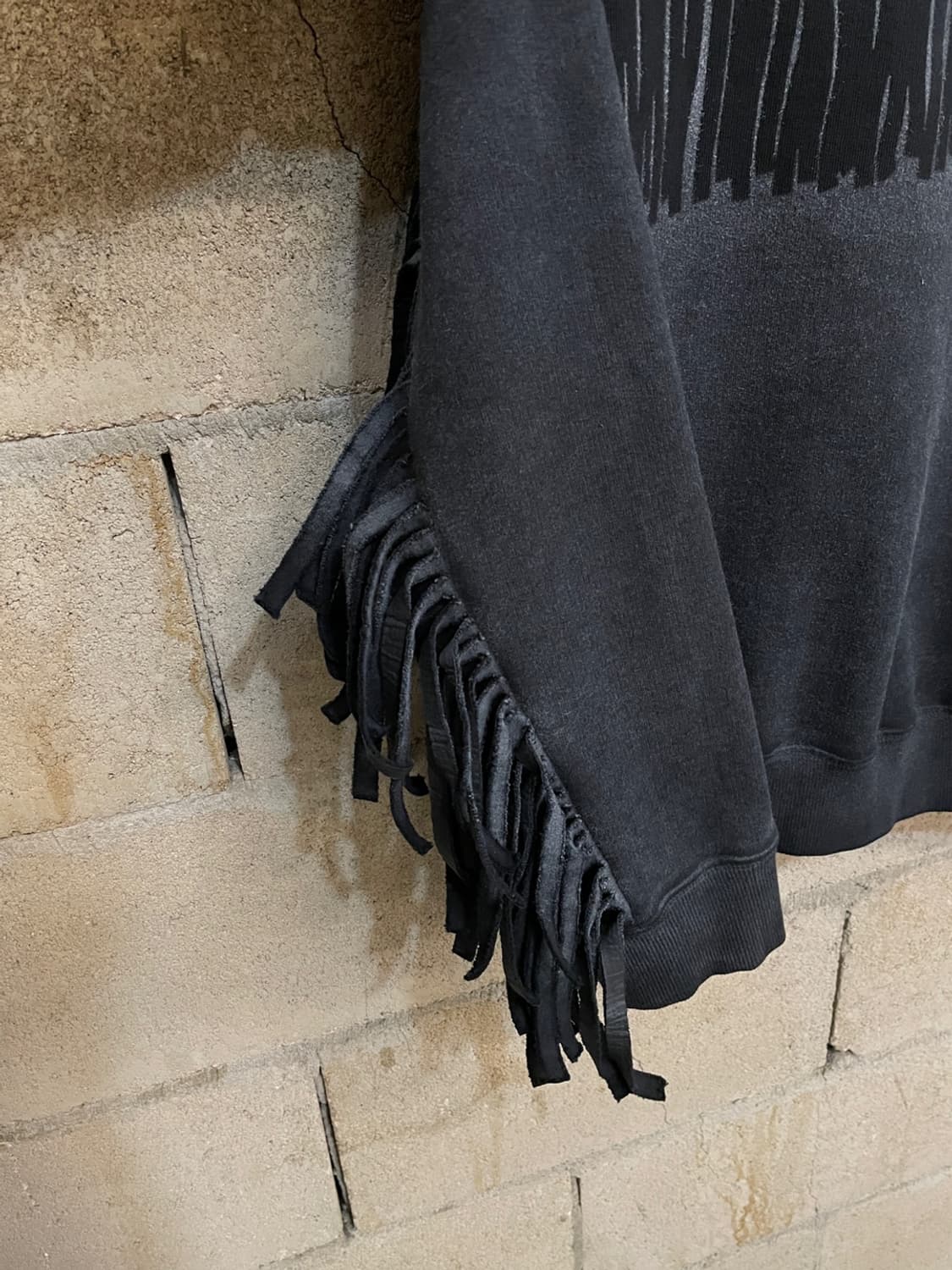 MM6 메종 마르지엘라 프린지 맨투맨 상품이미지4