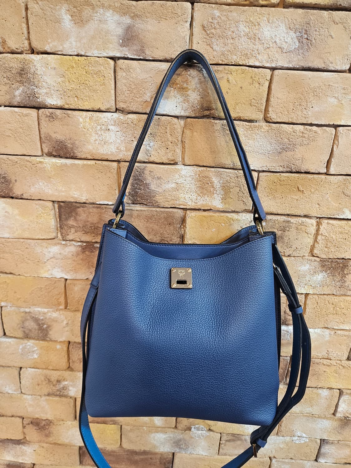 상태최상)MCM 네이비 가죽 가방 상품이미지1