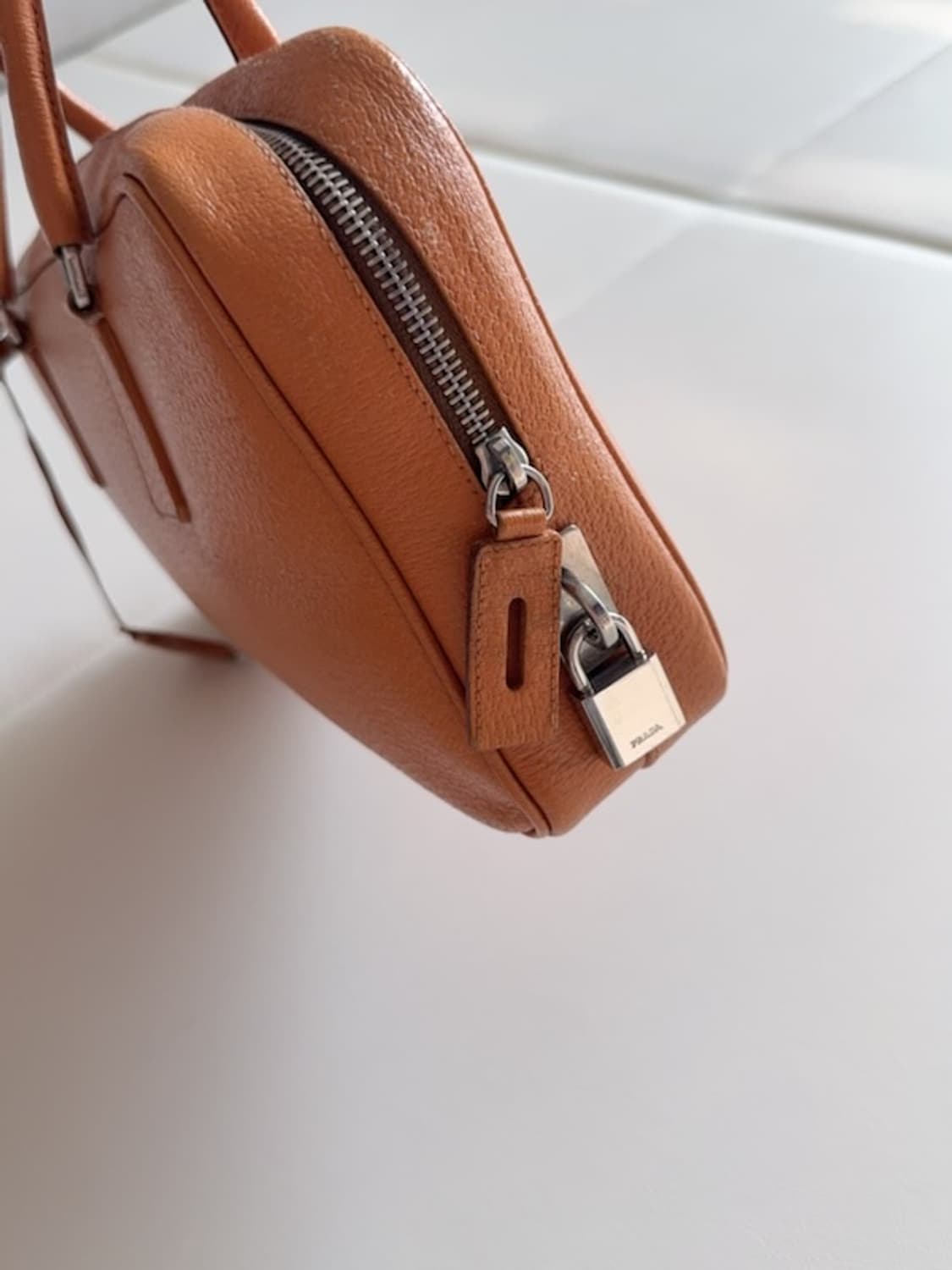 프라다 가죽 숄더백 상품이미지5