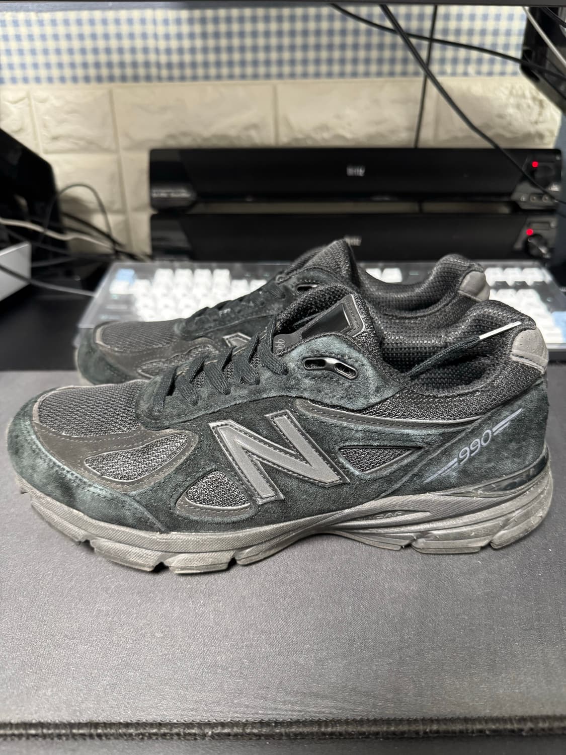 [260] 뉴발란스 990v4 메이드 인 USA 트리플 블랙 상품이미지2