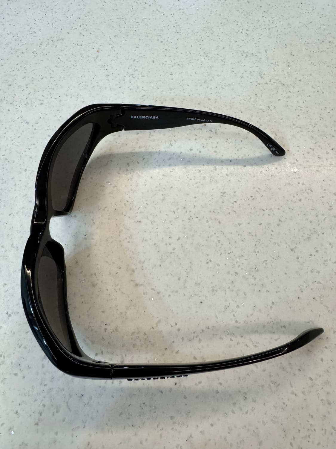 발렌시아가 스위프트 오발 선글라스 판매 상품이미지4