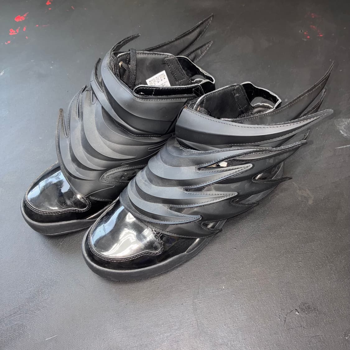 아디다스X제레미스캇 윙스 3.0 다크나이트 상품이미지1