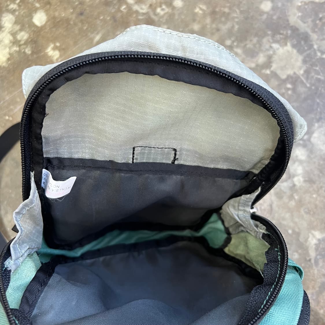 몽벨 크로스백 가방 미니백 미니 크로스백 가방 남여공용 레어템 상품이미지5