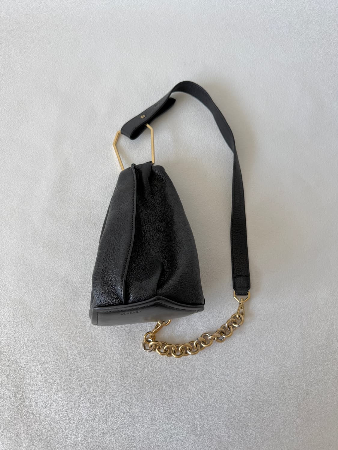 루에브르(LOEUVRE) 레더 숄더백 상품이미지1